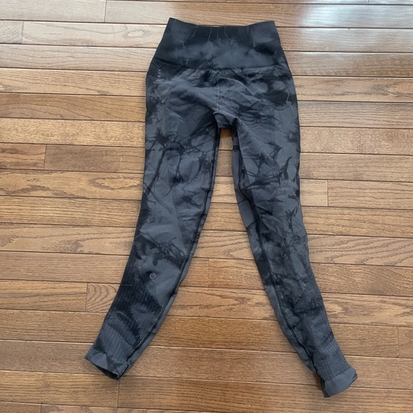 lululemon athletica Pants - Lululemon seamless leggings size small